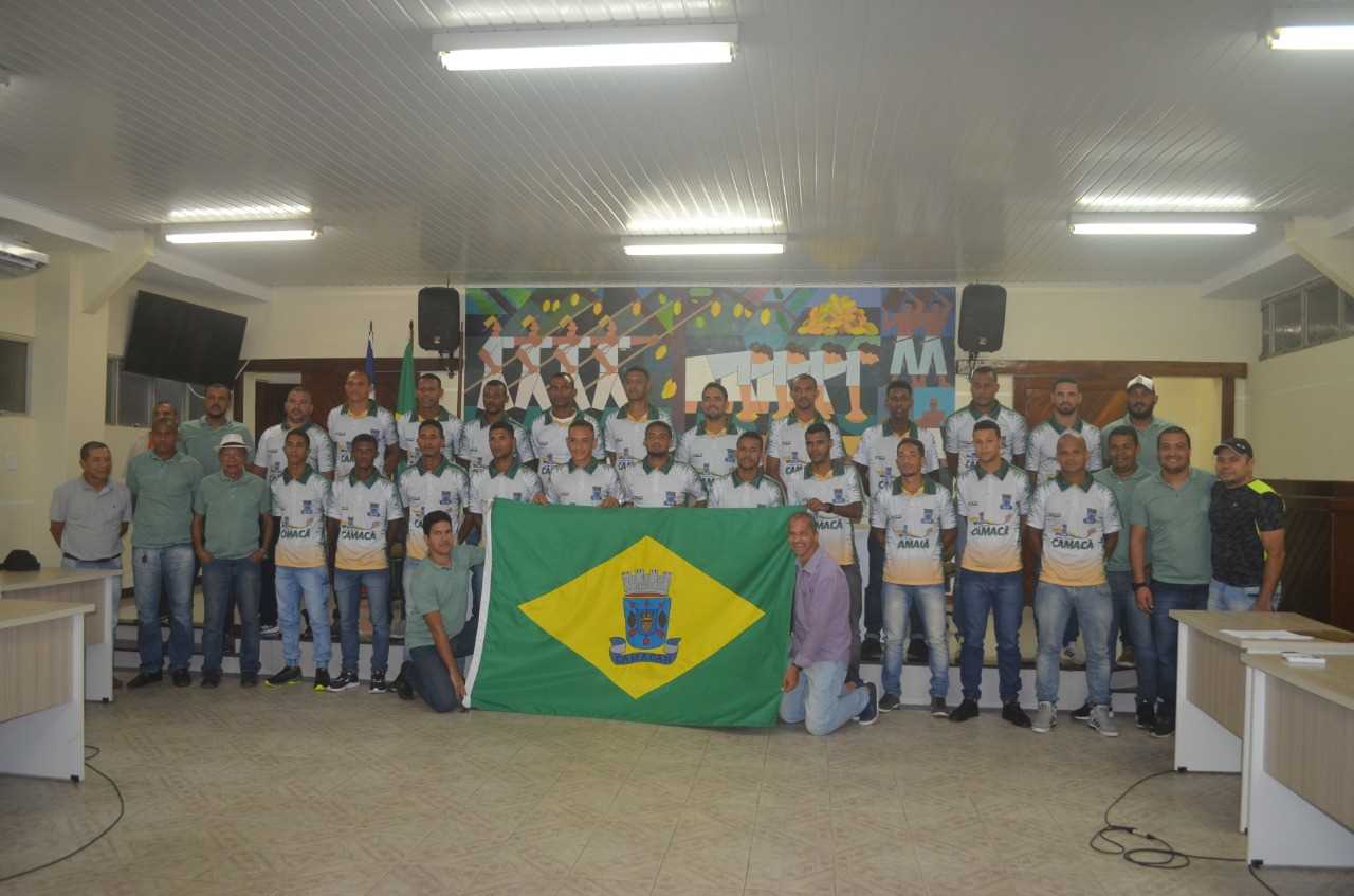 Camacã: Seleção de Camacã é apresentada oficialmente à população 
